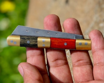 Pocket Folding Knife for Fishing and Hunting or Camping, Sleek design to keep in your Wallet, gift for Men or Women on Anniversary, Birthday