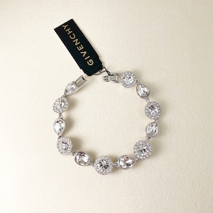 ブレスレット Givenchy Silver Tone Crystal Stone Bangle Bracelet Givenchy Silver Tone Crystal Bangle Bracelet - JEWELRY