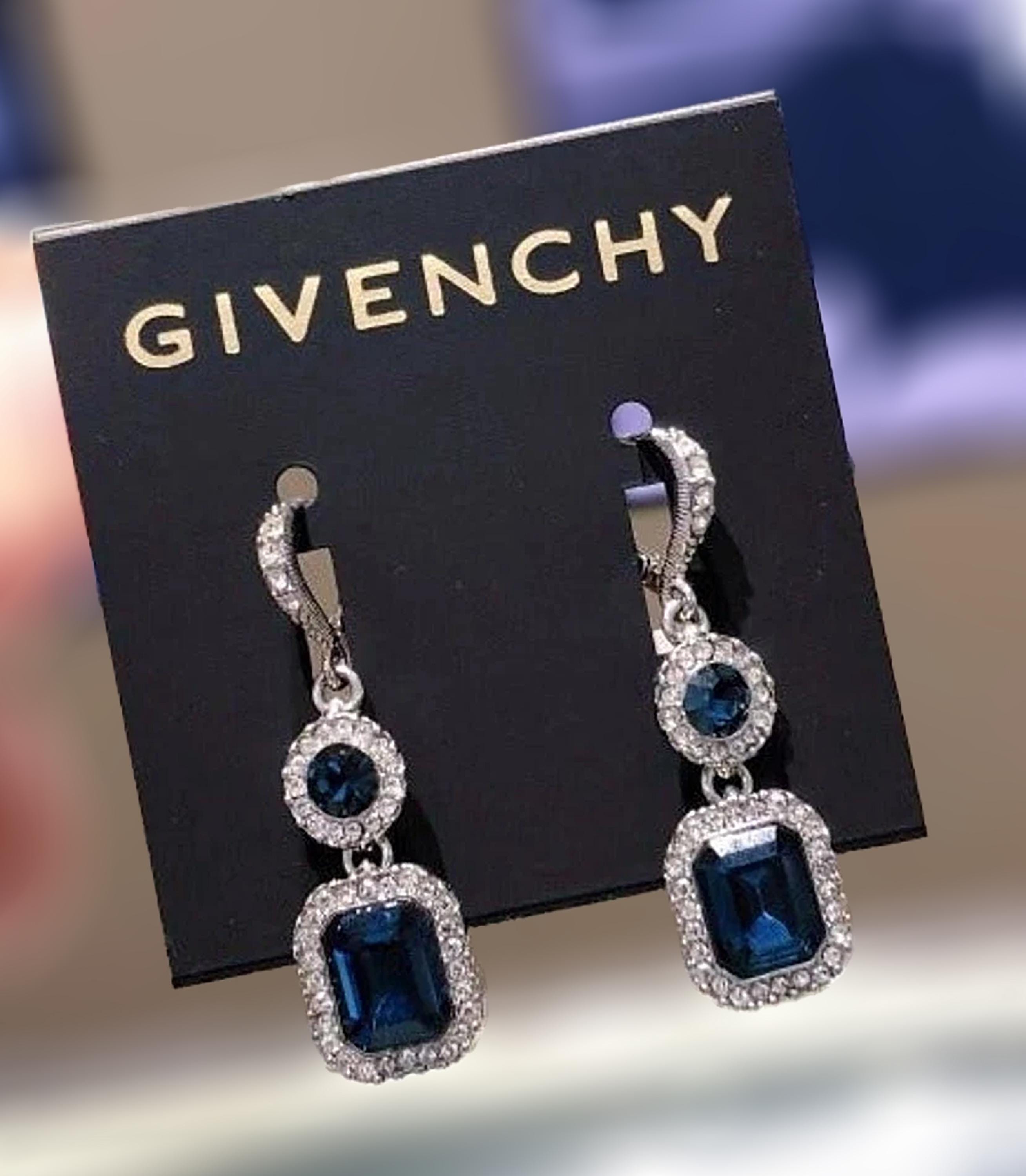 Givenchy earrings! Earrings Givenchy Gold in Metal - 39061401 main image 4