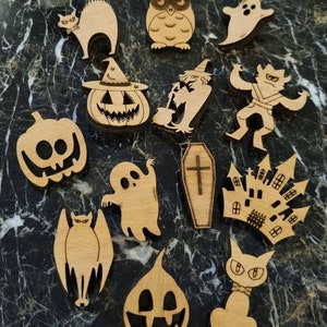 Odznaki na Halloween, upiorne przypinki, przypinki „cukierek albo psikus”, kolekcja odznak z dyniami, przerażające wzory odznak, akcesoria do kostiumów na Halloween