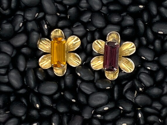 Flower Earrings with Rectangular Stone - image 3