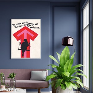 Peut inclure: Une affiche de motivation avec une fl&egrave;che rouge et rose pointant vers le haut. Une silhouette d'une personne est assise sur une balan&ccedil;oire attach&eacute;e &agrave; la fl&egrave;che. Le texte sur l'affiche dit "Les petites choses. Les petits moments. Ils ne sont pas si petits."