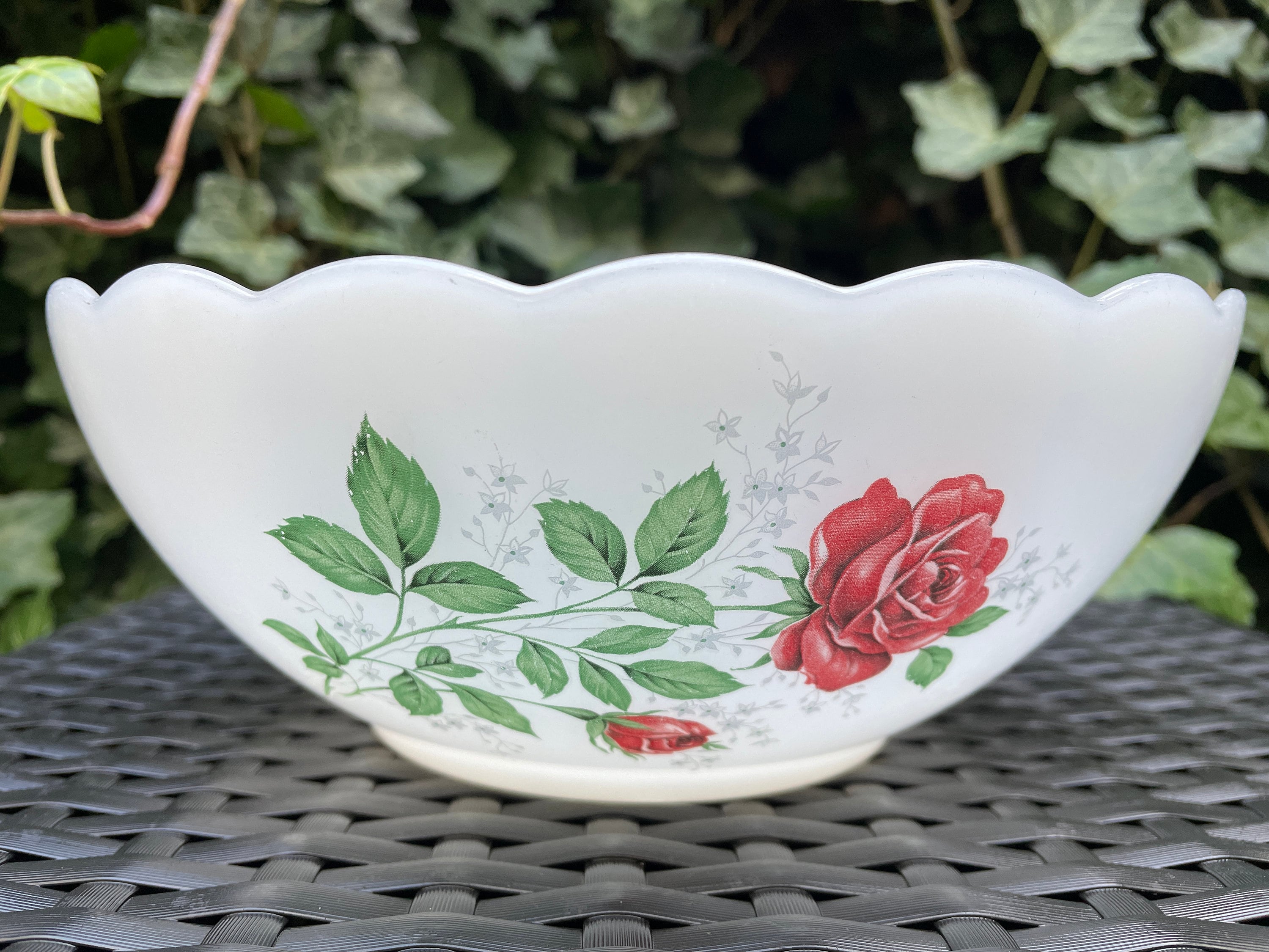 Lot d'assiettes arcopal fleurs roses - vintage – Adèle & Brume
