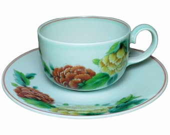 Belle tasse et soucoupe de la marque allemande Villeroy & Boch. Modèle T, chou