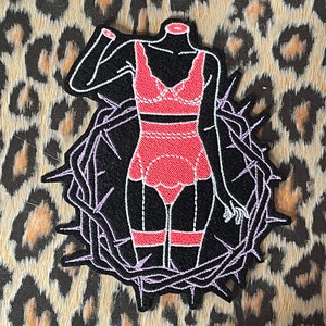 Pin up doll Iron-on embroidered patch