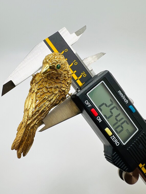 Vintage 18K Yellow Gold Goldfinch Textured Bird 1… - image 6