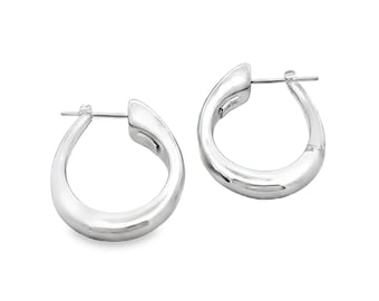 18K White Gold Oval Shape Hoop Earrings