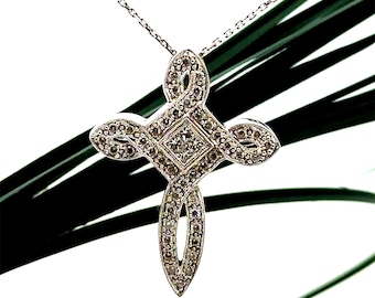 Croix En Or 18 Carats Avec Petits Diamants - Bijou Ancien Et Précieux
