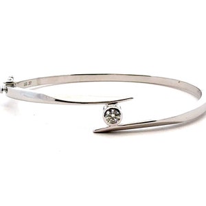 14K White Gold Diamond 0.37ct Bangle Bracelet