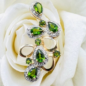 10K Yellow Gold Green Peridot Diamond Pendant Necklace