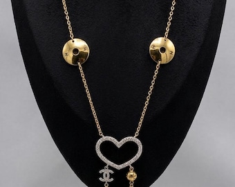 CHANEL Gold CC 31 Rue Cambon Medallion Chain Belt - Etsy display picture 1