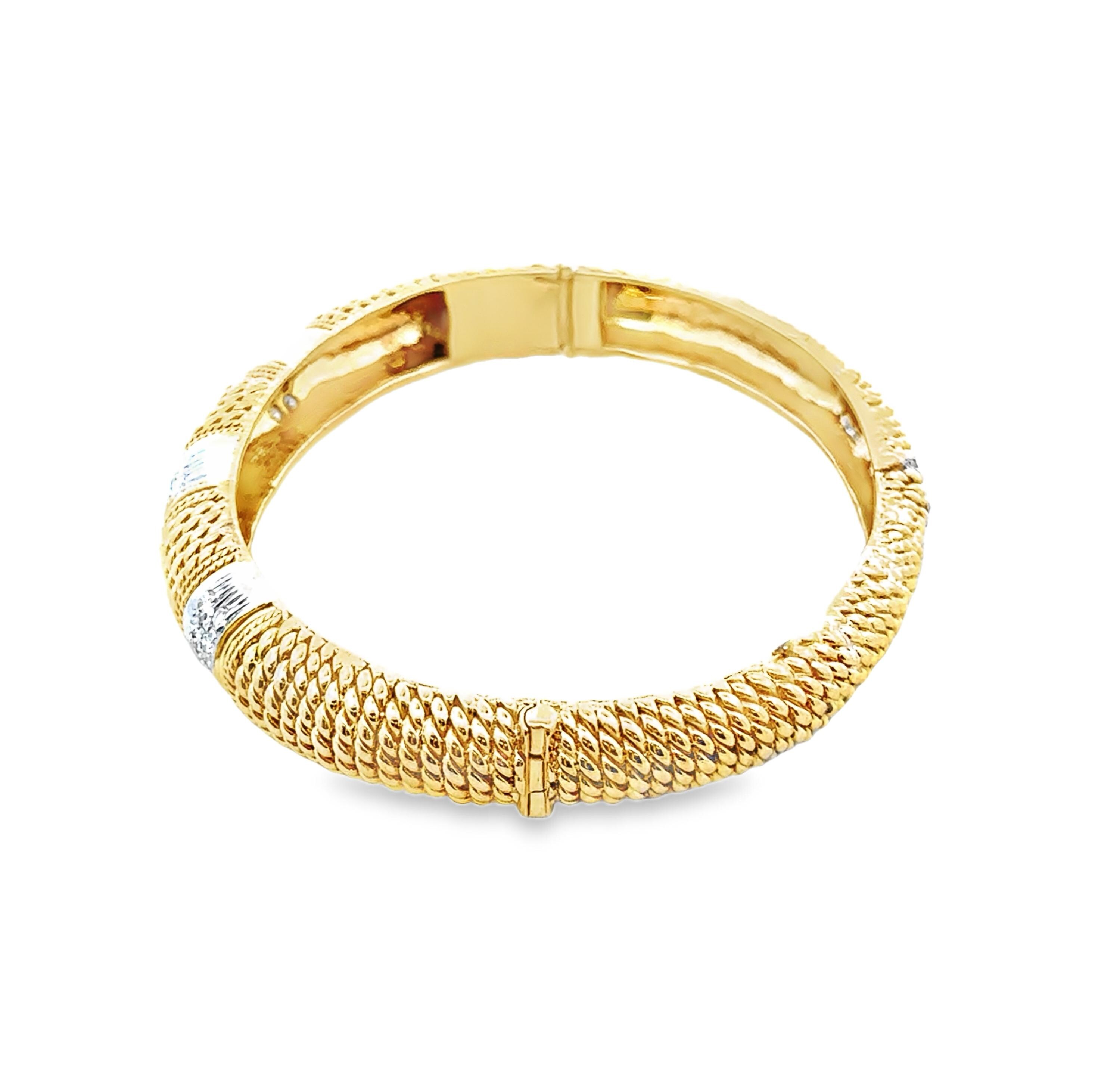 Bracciale Rigido Da Donna In Filo D'oro A Strati - Bracciale Rigido Con Strass Per Feste Serali E Cocktail P18558654