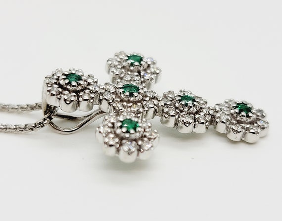 14K White Gold Diamond 0.50ct & Emerald Floral Ne… - image 5