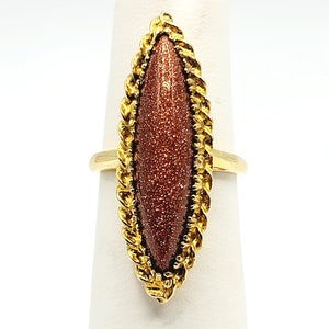 Anillo de cóctel de oro amarillo de 18 quilates con piedra solar, talla 4.75.