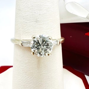 14K White Gold Diamond 1.00ct Engagement Ring Size 7.4