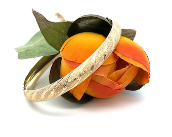 14K Yellow Gold Bangle Bracelet 5 inches