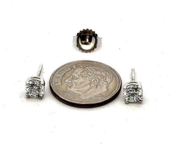 14K White Gold Diamond 0.86ct Stud Earrings - image 8