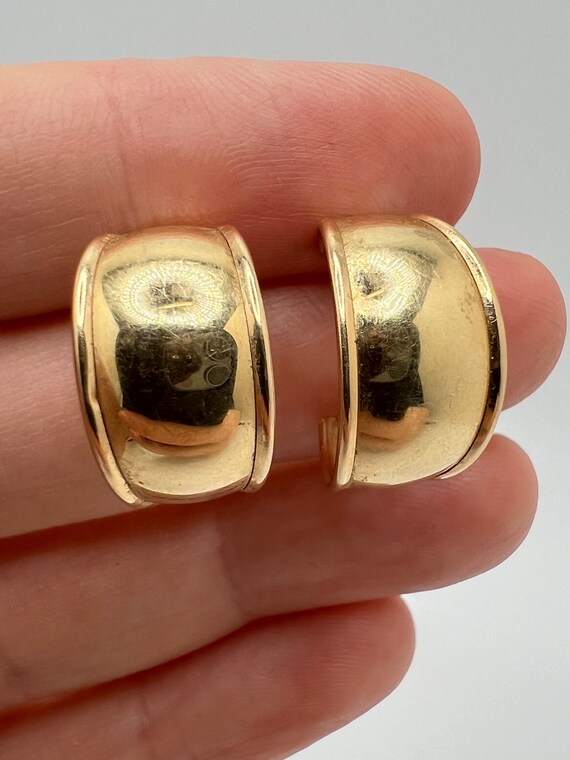 14K Yellow Gold Small Hoop Earrings - image 9