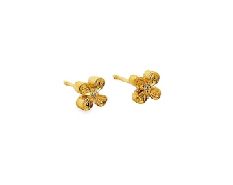 18K Yellow Gold Diamond 0.04ct Tiny Flower Stud Earrings