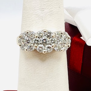 Anello Halo a grappolo floreale in oro giallo 14 kt con diamanti da 0,50 ct, misura 6
