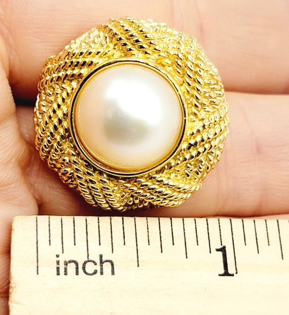 Whtie Pearl 18K Yellow Stud Earrings - image 5