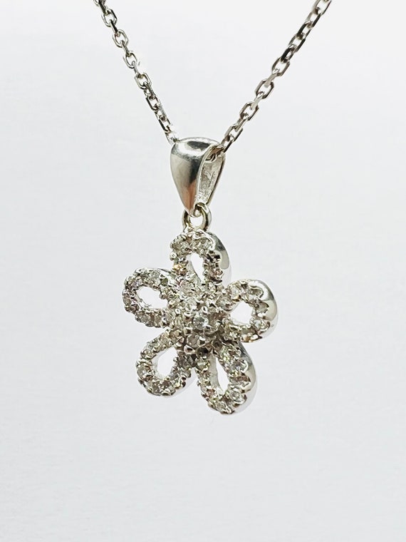 14K White Gold 0.65ct Diamond Floral Open Pave Pe… - image 3
