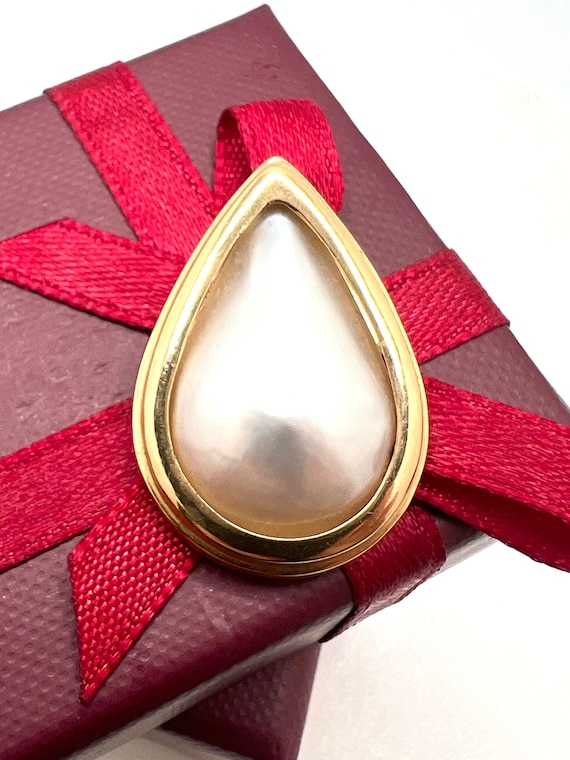 14K Yellow Gold Pearl Teardrop Pendant