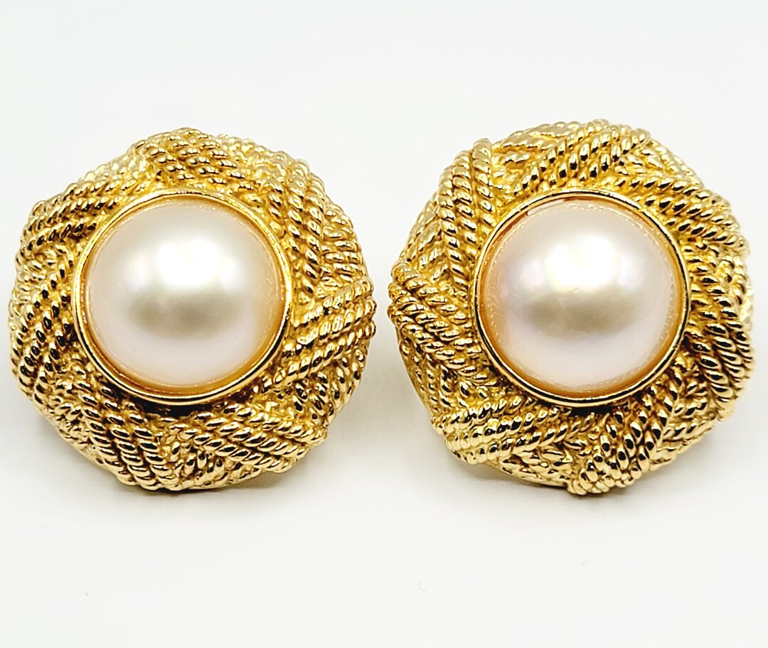 Whtie Pearl 18K Yellow Stud Earrings - Etsy