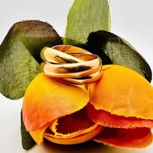 Authentic 1997 Cartier Trinity Tri-Color Ring in 18K Yellow, White and Rose Gold Size 4