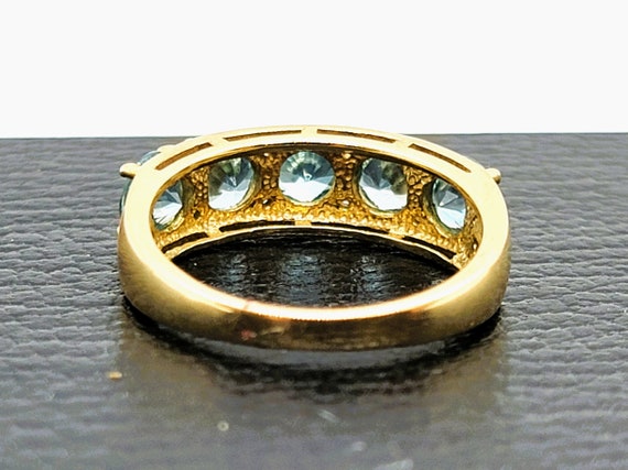 Pretty 10K Yellow Gold Aquamarine Ring Size 7 - image 6