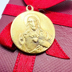 18K Yellow Gold Jesus Religious Double Sided Pendant