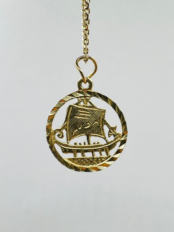 14K Yellow Gold Sailboat Round Charm Pendant - image 3