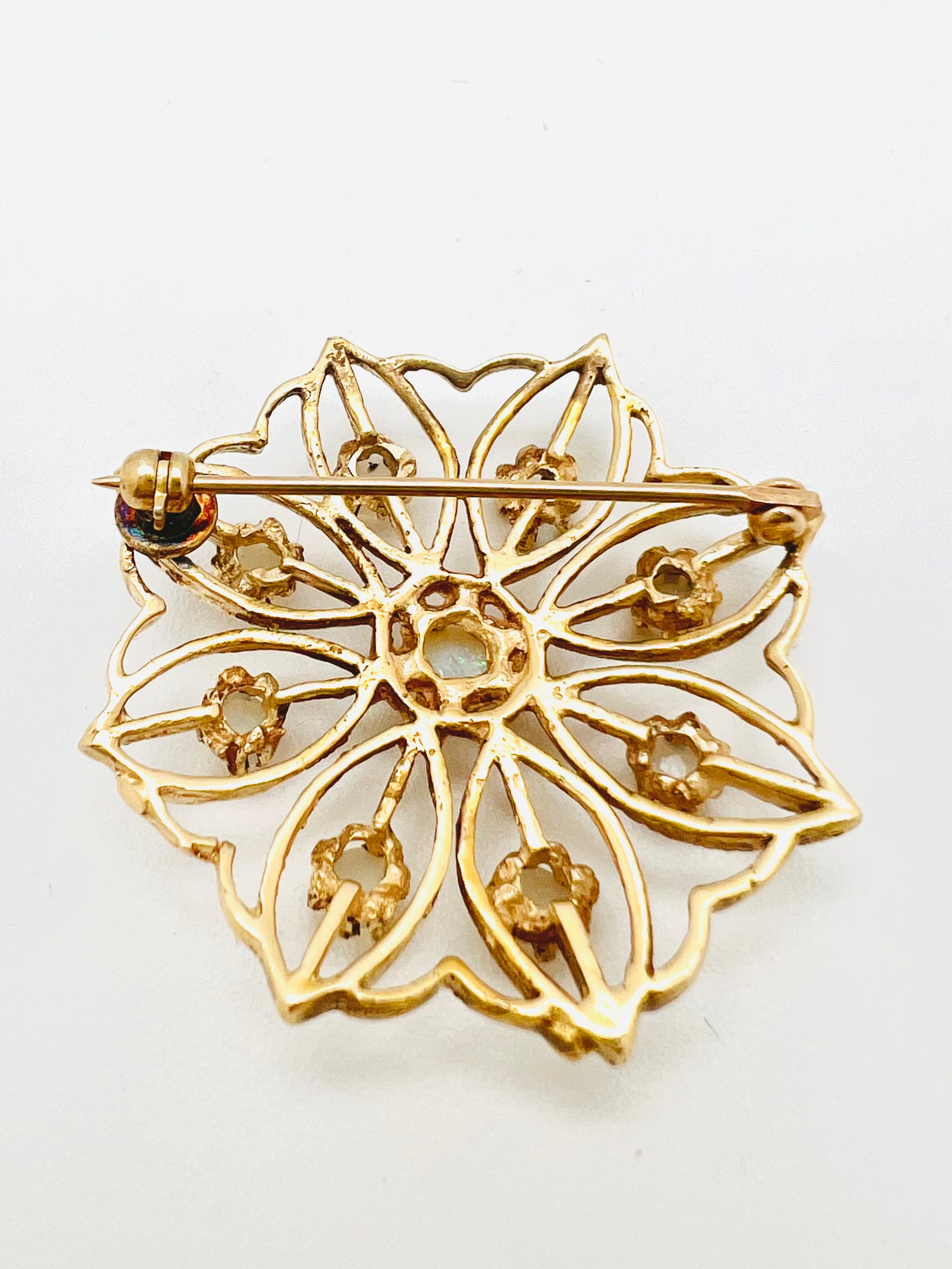 大人女性の イエロー 14K ゴールド 日本 Etsy - ブローチ。 フラワー オパール オパール