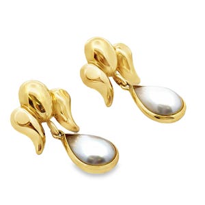 Vintage 18K Yellow Gold Pearl Tear Drop Earrings