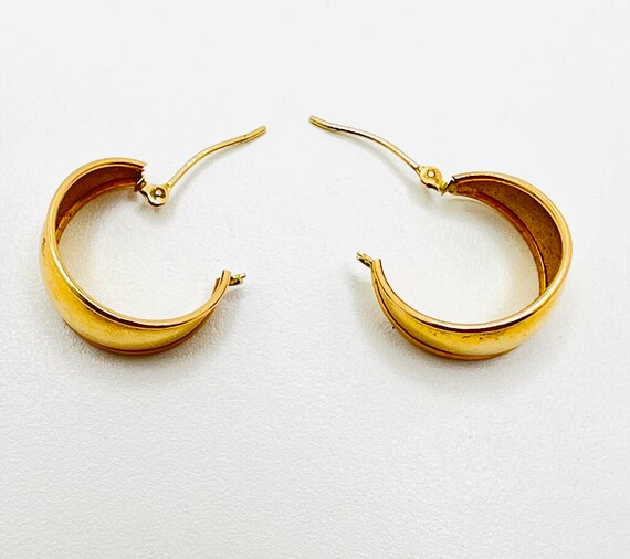 14K Yellow Gold Small Hoop Earrings - image 6