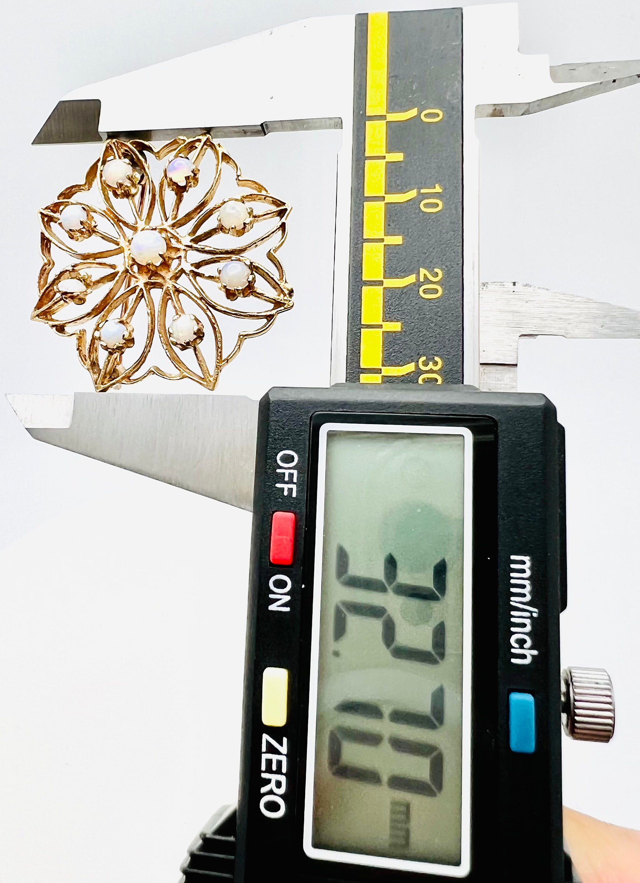 14K イエロー ゴールド オパール フラワー ブローチ。 - Etsy 日本