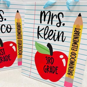 Notebook Paper Themed Gift Bag For Teachers, Back to School Gift Bag For Kids, First Day of School Notebook Gift Bag, Teacher Favor Bag