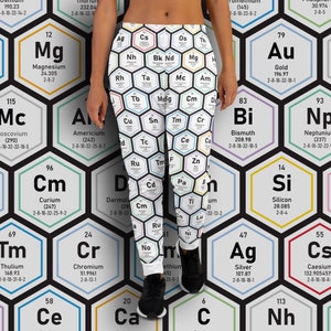 Science-joggingbroek - Gerecycleerde damesjoggingbroek met all-over grafiekprint met scheikundige elementen - Maten XS - 3XL