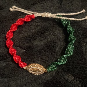 Bracelets de la virgencitas de Guadalupe  con la bandera de Mexico