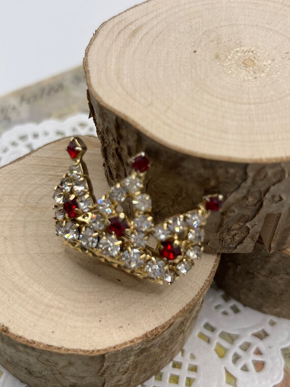 Vintage Clear & Red Rhinestone Gold-Tone Crown Br… - image 2