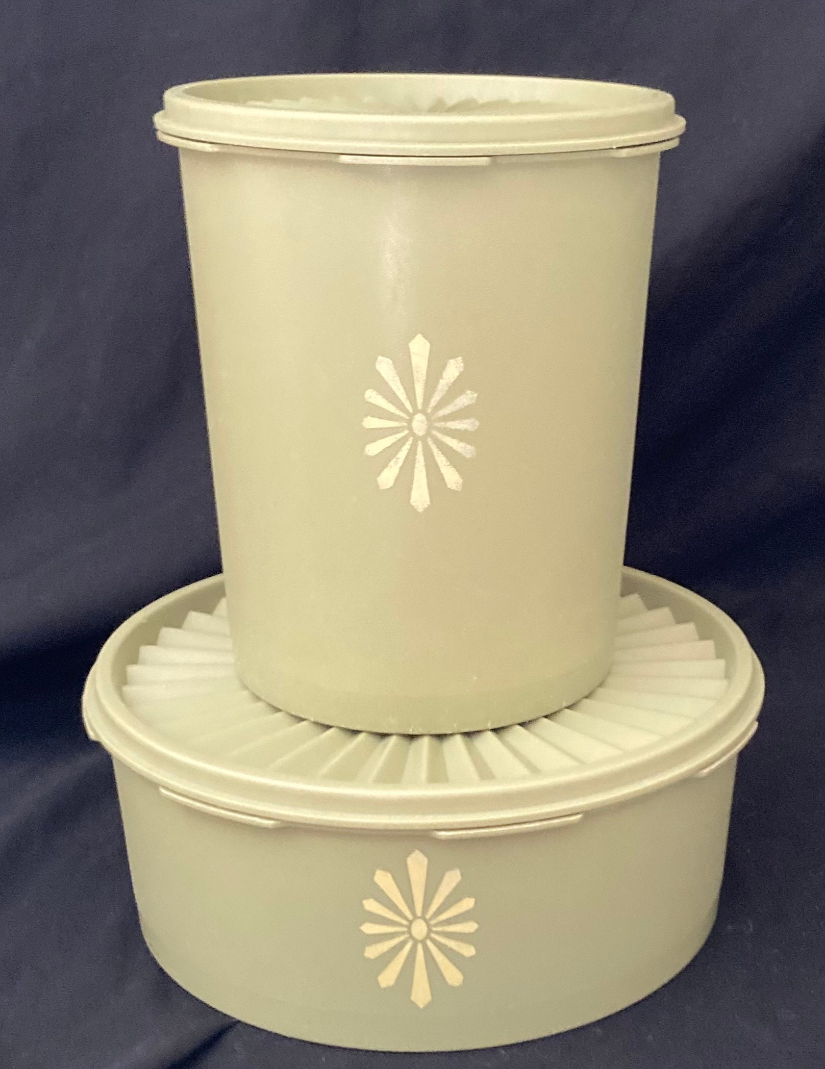Vintage Tupperware Canister Set Of 2 With Lids Brown 809-13 Green 809-6 US  Made