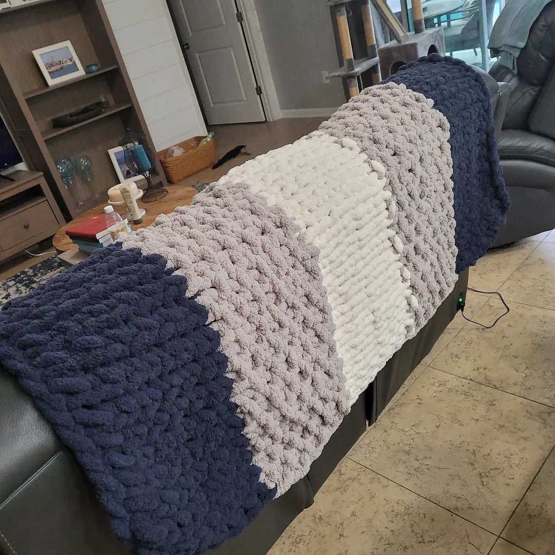 Hand yarn blanket hotsell