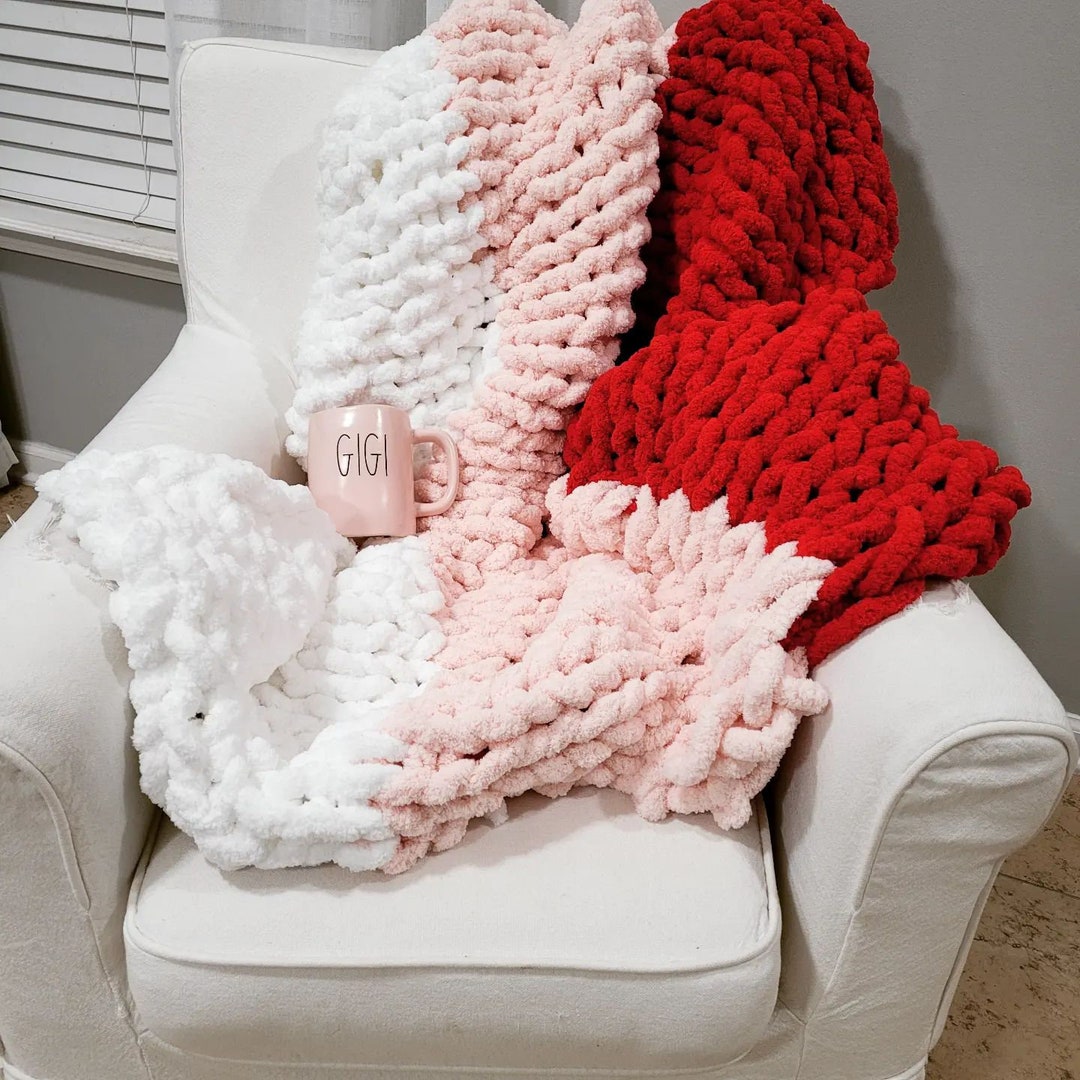 Hand-knit Chunky Blanket | Tri-color (red, Pink, White) - Etsy