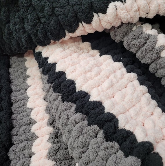 Hand knit Chunky Blanket Tri color black Gray Pink Etsy