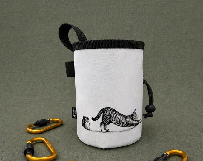 Cat Chalk Bag for Climbing, Stretching Cat Chalk Bag, Handmade Chalk Bag, Rock Climbing Gift, Bouldering Chalk Pouch
