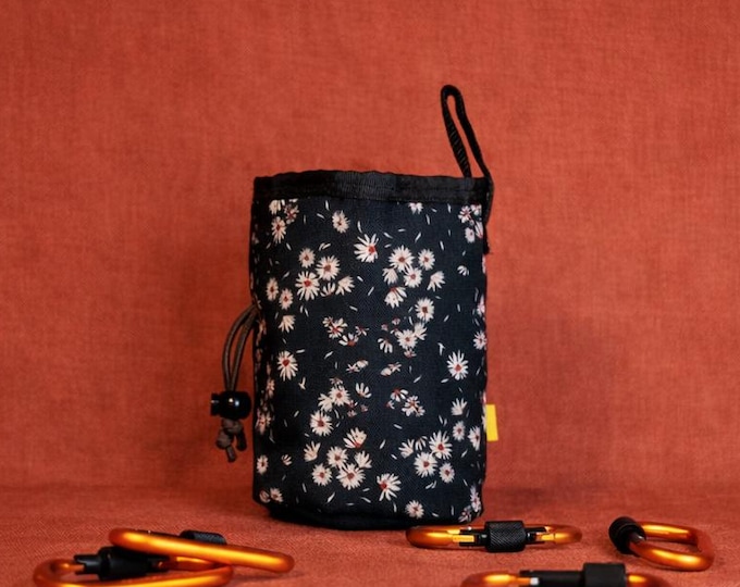 Daisy Bloom Chalk Bag | Floral Climbing Accessory