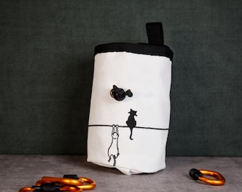 Chalk bag "Don’t Look Down, Cat!"