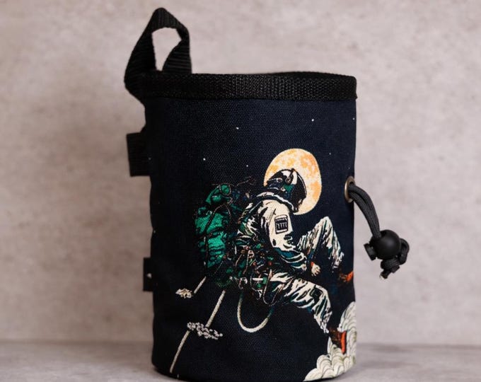 Astronaut Climber Chalk Bag, Space-Grade Grip, Durable Canvas