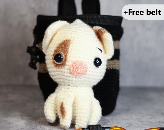 Pua Chalk Bag from Moana | Handmade Crochet Piglet Climbing Bag | Disney-Inspired Gift for Climbers