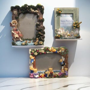 Vintage 3D Resin Floral Picture Frames: Ornate Japan Photo Frames Set